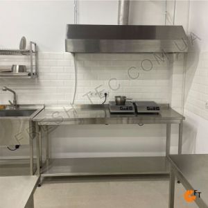 Зонт пристенный вытяжной с фильтрами из нержавеющей стали